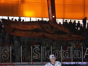 plachta s nápisem Očko díky, nezapomenem